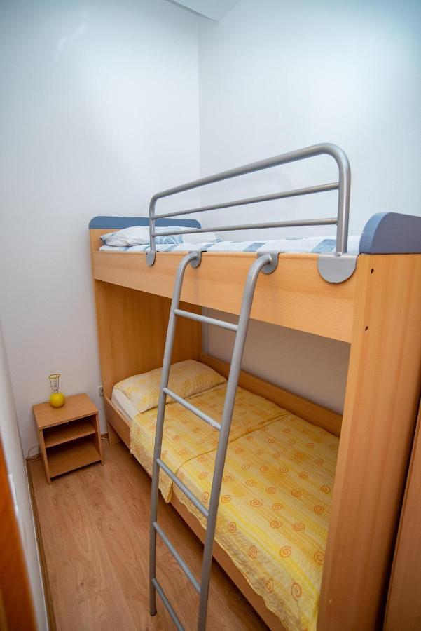 Apartments By The Sea Sumpetar, Omis - 2808 Εξωτερικό φωτογραφία