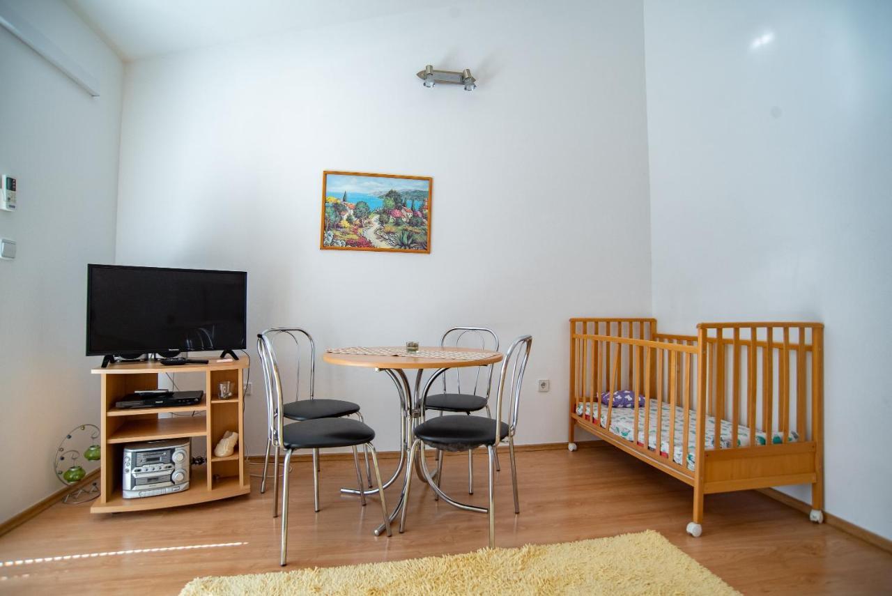 Apartments By The Sea Sumpetar, Omis - 2808 Εξωτερικό φωτογραφία