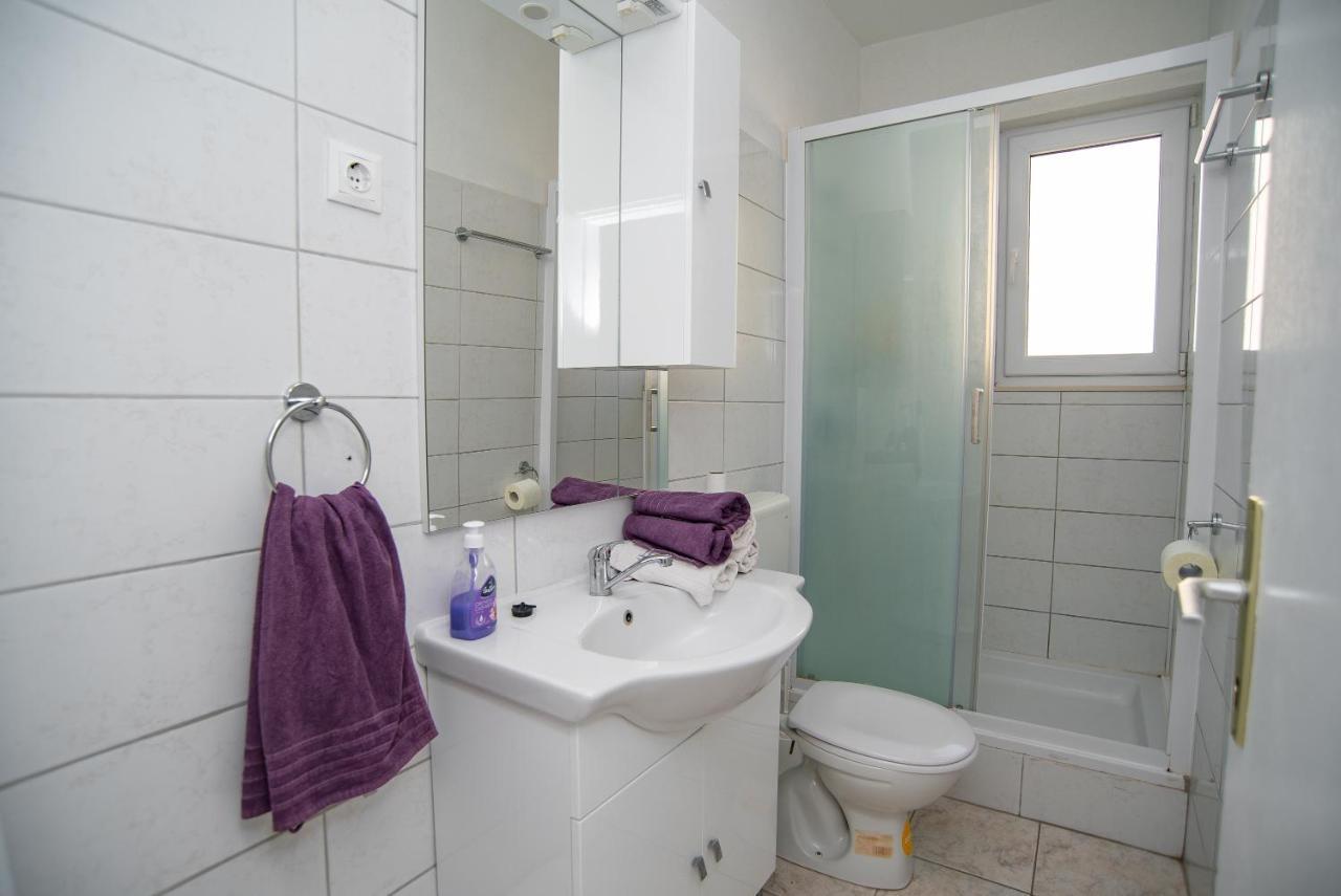 Apartments By The Sea Sumpetar, Omis - 2808 Εξωτερικό φωτογραφία