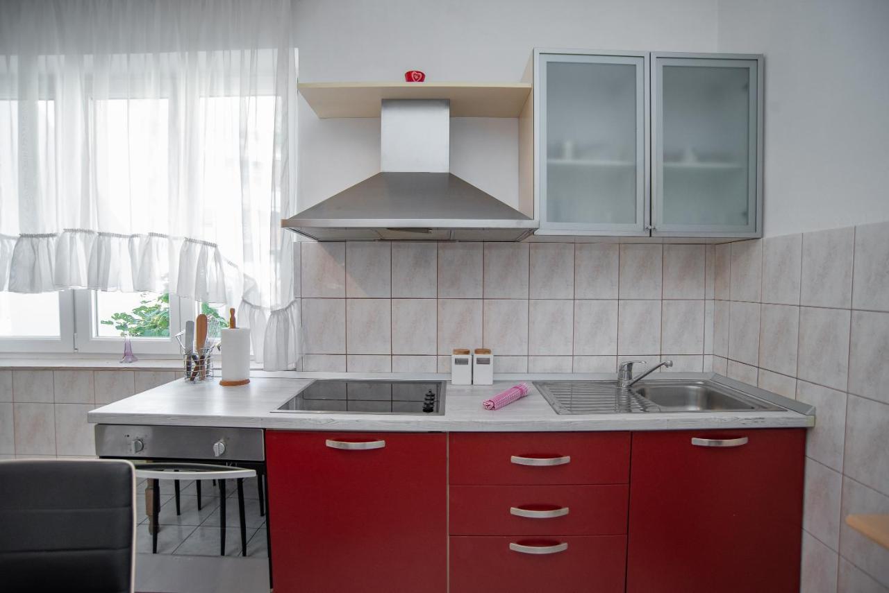 Apartments By The Sea Sumpetar, Omis - 2808 Εξωτερικό φωτογραφία